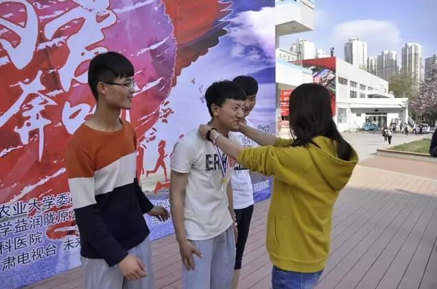 “助力夢(mèng)想 為愛(ài)奔跑”大型公益跑甘肅農(nóng)業(yè)大學(xué)站圓滿(mǎn)結(jié)束