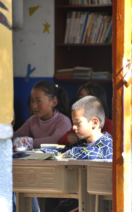 公益暖冬近視防控行走進深山小學