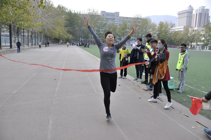 助力夢想為愛奔跑活動走進蘭州大學醫學院