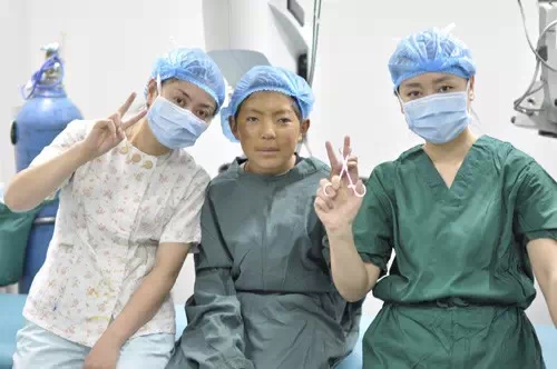 “明眸格桑花關愛玉樹眼疾兒童行動”11名玉樹眼疾患兒成功